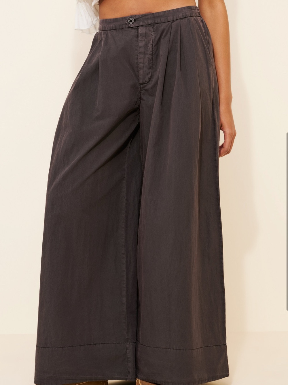 Free People Wide Leg Pleated Trousers in Charcoal